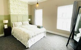 Calla'S Place